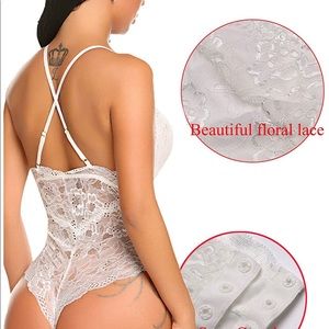 ✨🛍✨White Lace Teddy Bodysuit